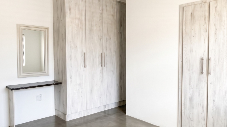To Let 3 Bedroom Property for Rent in Golden Mile Western Cape